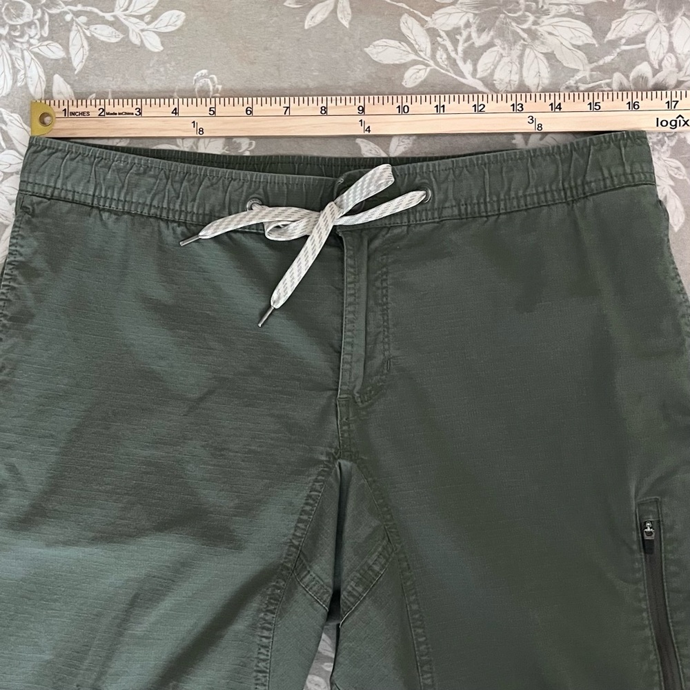 Vuori Mens Ripstop Pant SZ L Outdoor Gorpcore Oregano Army Green Hiking Climbing - Picture 9 of 16
